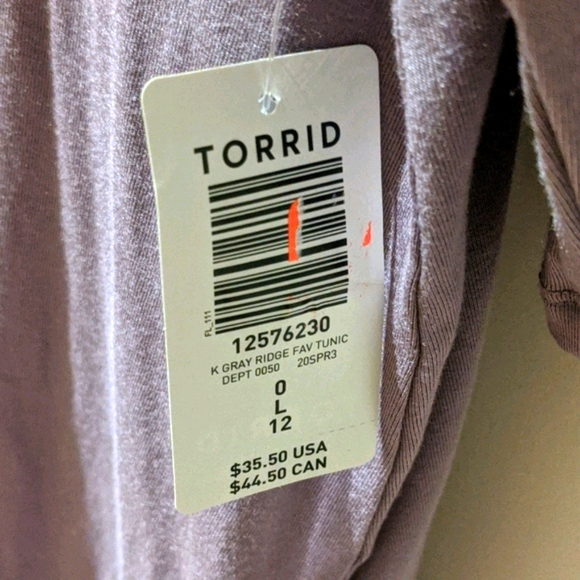 Price ⬇️ Nwt: Torrid shirt - Picture 3 of 4